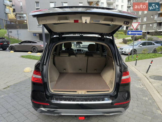 Черный Мерседес М-Класс, объемом двигателя 2.99 л и пробегом 130 тыс. км за 24900 $, фото 26 на Automoto.ua