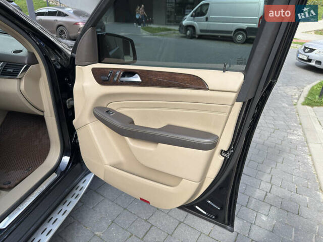 Черный Мерседес М-Класс, объемом двигателя 2.99 л и пробегом 130 тыс. км за 24900 $, фото 21 на Automoto.ua