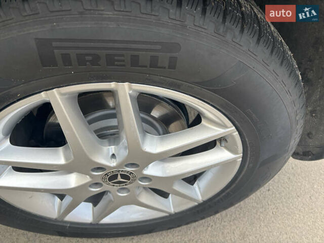 Мерседес М-Класс 2014 в Чернигове на Automoto.ua Черный Мерседес М-Класс, объемом двигателя 2.99 л и пробегом 271 тыс. км за 25500 $, фото 6 на Automoto.ua