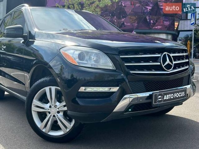 Черный Мерседес М-Класс, объемом двигателя 2.99 л и пробегом 280 тыс. км за 21990 $, фото 1 на Automoto.ua