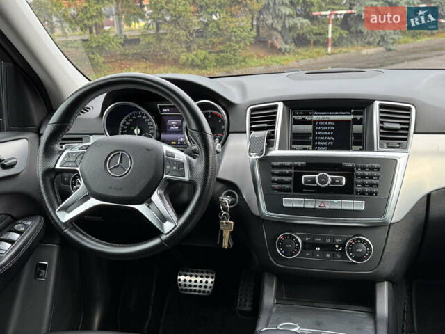 Чорний Мерседес М-Клас, об'ємом двигуна 2.14 л та пробігом 243 тис. км за 24999 $, фото 53 на Automoto.ua