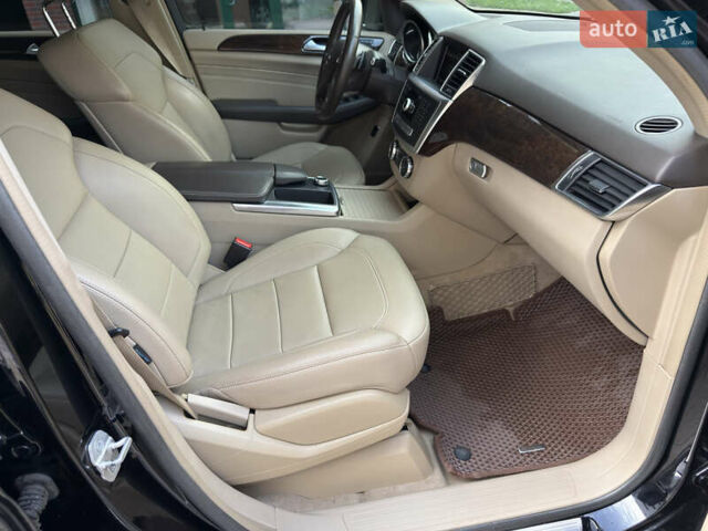 Черный Мерседес М-Класс, объемом двигателя 2.99 л и пробегом 130 тыс. км за 24900 $, фото 20 на Automoto.ua