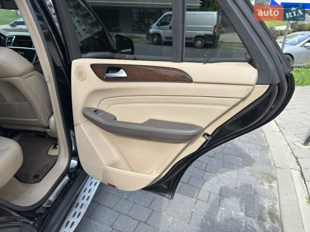Черный Мерседес М-Класс, объемом двигателя 2.99 л и пробегом 130 тыс. км за 24900 $, фото 24 на Automoto.ua