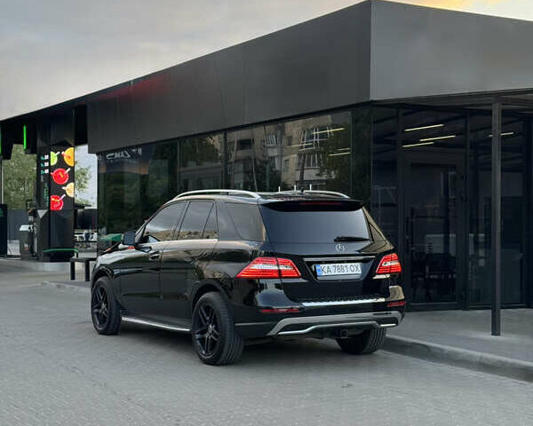 Черный Мерседес М-Класс, объемом двигателя 3.5 л и пробегом 114 тыс. км за 19700 $, фото 1 на Automoto.ua