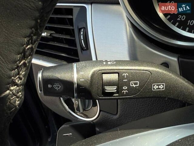 Черный Мерседес М-Класс, объемом двигателя 2.14 л и пробегом 389 тыс. км за 20697 $, фото 22 на Automoto.ua