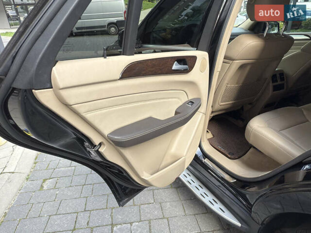 Черный Мерседес М-Класс, объемом двигателя 2.99 л и пробегом 130 тыс. км за 24900 $, фото 22 на Automoto.ua