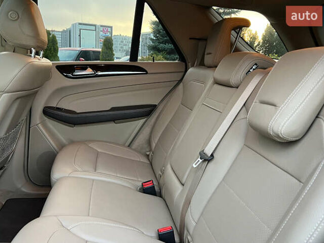 Черный Мерседес М-Класс, объемом двигателя 2.99 л и пробегом 289 тыс. км за 19800 $, фото 25 на Automoto.ua