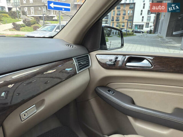 Черный Мерседес М-Класс, объемом двигателя 2.99 л и пробегом 130 тыс. км за 24900 $, фото 18 на Automoto.ua