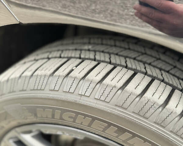 Черный Мерседес М-Класс, объемом двигателя 3.5 л и пробегом 114 тыс. км за 19700 $, фото 11 на Automoto.ua