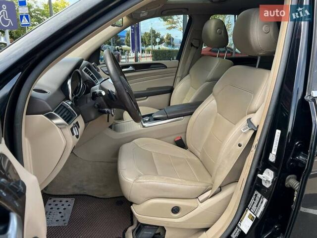 Черный Мерседес М-Класс, объемом двигателя 2.99 л и пробегом 280 тыс. км за 21990 $, фото 7 на Automoto.ua