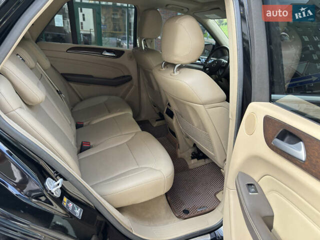 Черный Мерседес М-Класс, объемом двигателя 2.99 л и пробегом 130 тыс. км за 24900 $, фото 25 на Automoto.ua