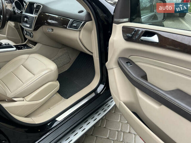 Чорний Мерседес М-Клас, об'ємом двигуна 2.14 л та пробігом 170 тис. км за 24900 $, фото 15 на Automoto.ua