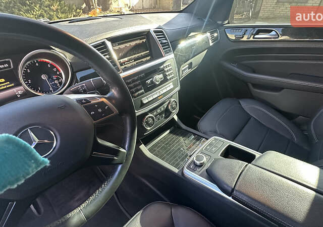 Черный Мерседес М-Класс, объемом двигателя 2.99 л и пробегом 90 тыс. км за 32000 $, фото 22 на Automoto.ua