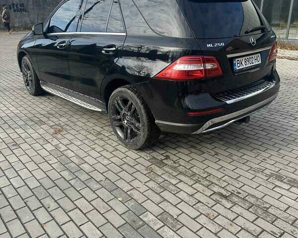 Чорний Мерседес М-Клас, об'ємом двигуна 2.14 л та пробігом 179 тис. км за 21000 $, фото 5 на Automoto.ua