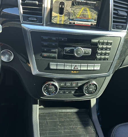 Черный Мерседес М-Класс, объемом двигателя 2.99 л и пробегом 90 тыс. км за 32000 $, фото 13 на Automoto.ua