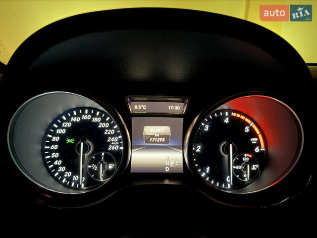 Черный Мерседес М-Класс, объемом двигателя 2.99 л и пробегом 171 тыс. км за 27800 $, фото 10 на Automoto.ua
