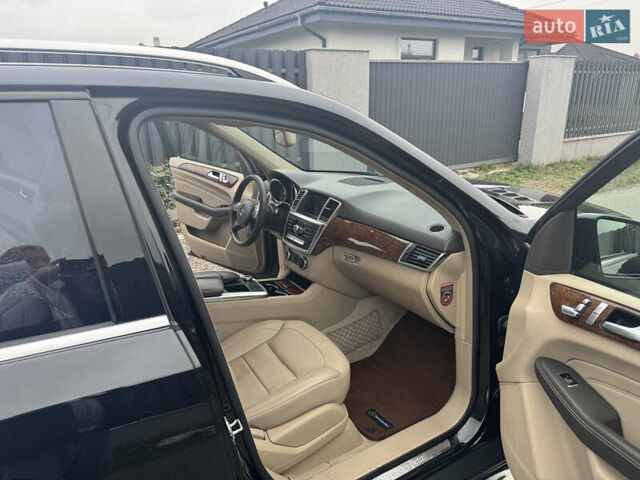 Черный Мерседес М-Класс, объемом двигателя 2.99 л и пробегом 201 тыс. км за 22000 $, фото 5 на Automoto.ua