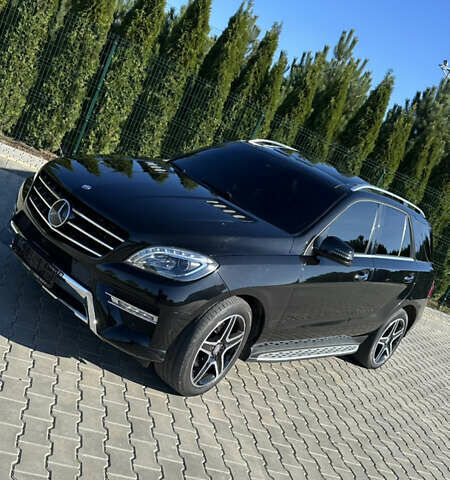 Черный Мерседес М-Класс, объемом двигателя 2.99 л и пробегом 90 тыс. км за 32000 $, фото 6 на Automoto.ua