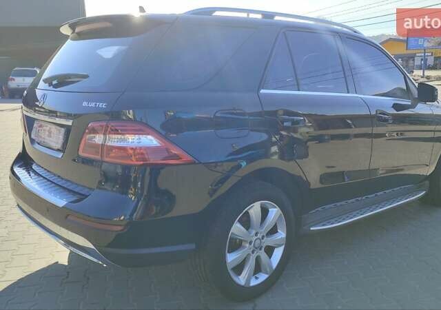 Чорний Мерседес М-Клас, об'ємом двигуна 2.14 л та пробігом 173 тис. км за 20000 $, фото 3 на Automoto.ua