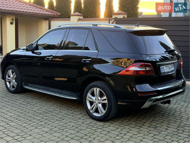 Черный Мерседес М-Класс, объемом двигателя 2.99 л и пробегом 171 тыс. км за 27800 $, фото 2 на Automoto.ua