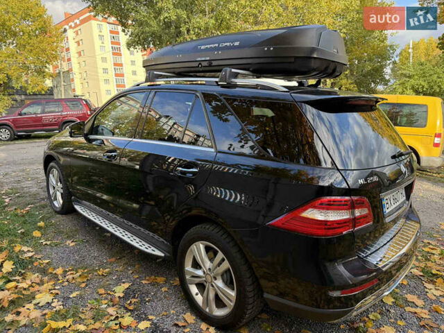 Чорний Мерседес М-Клас, об'ємом двигуна 2.14 л та пробігом 205 тис. км за 17999 $, фото 5 на Automoto.ua