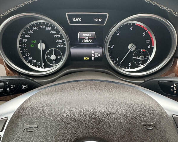 Черный Мерседес М-Класс, объемом двигателя 2.99 л и пробегом 201 тыс. км за 22000 $, фото 33 на Automoto.ua