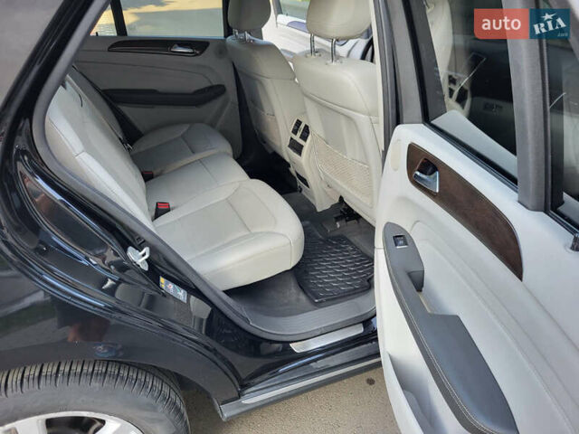 Мерседес М-Класс 2015 в Ужгороде на Automoto.ua Черный Мерседес М-Класс, объемом двигателя 2.14 л и пробегом 287 тыс. км за 20800 $, фото 6 на Automoto.ua