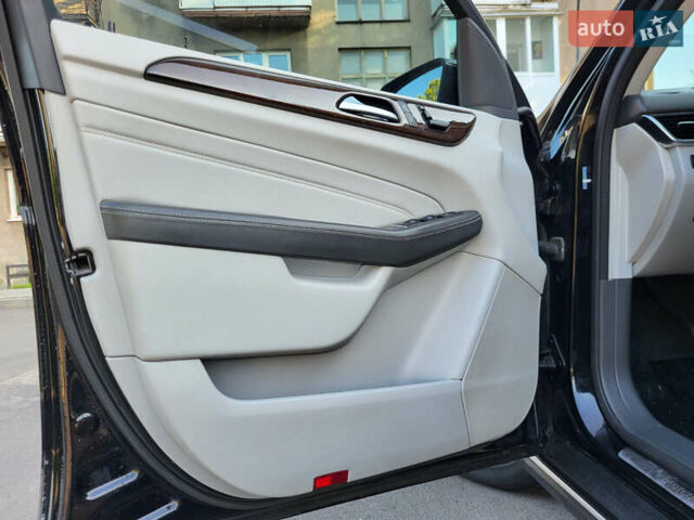 Мерседес М-Класс 2015 в Ужгороде на Automoto.ua Черный Мерседес М-Класс, объемом двигателя 2.14 л и пробегом 287 тыс. км за 20800 $, фото 10 на Automoto.ua