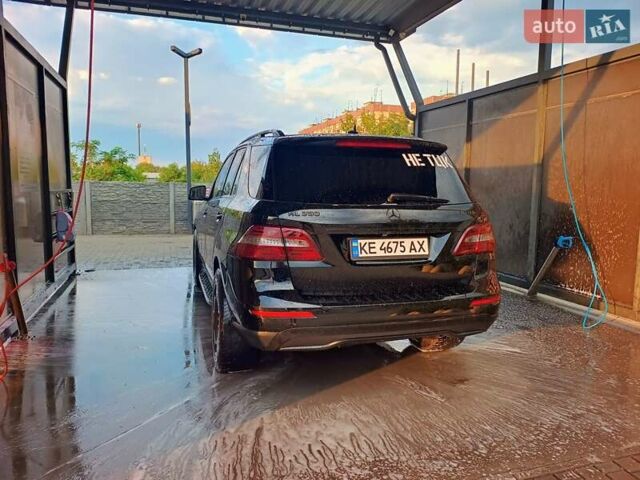 Чорний Мерседес М-Клас, об'ємом двигуна 3.5 л та пробігом 235 тис. км за 21700 $, фото 5 на Automoto.ua