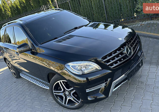 Черный Мерседес М-Класс, объемом двигателя 2.99 л и пробегом 90 тыс. км за 32000 $, фото 2 на Automoto.ua