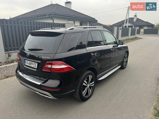 Черный Мерседес М-Класс, объемом двигателя 2.99 л и пробегом 201 тыс. км за 22000 $, фото 26 на Automoto.ua