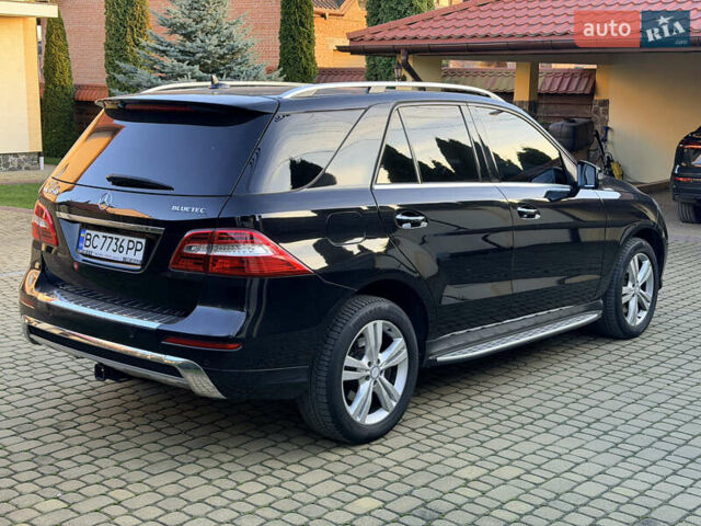 Черный Мерседес М-Класс, объемом двигателя 2.99 л и пробегом 171 тыс. км за 27800 $, фото 3 на Automoto.ua