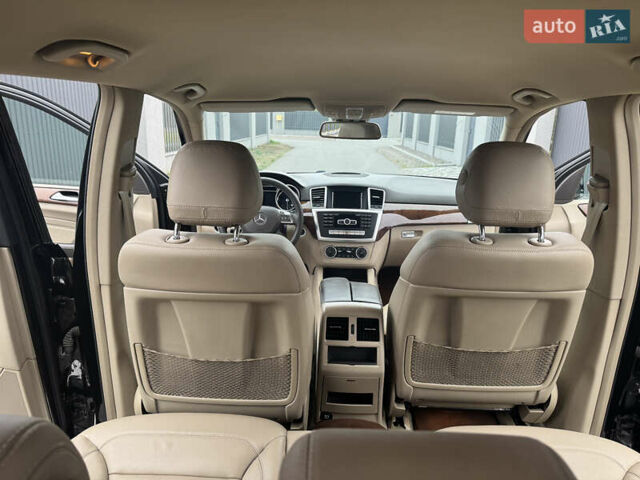 Черный Мерседес М-Класс, объемом двигателя 2.99 л и пробегом 201 тыс. км за 22000 $, фото 12 на Automoto.ua