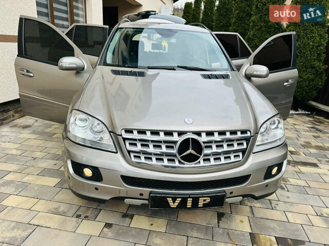 Коричневый Мерседес М-Класс, объемом двигателя 0 л и пробегом 270 тыс. км за 10500 $, фото 23 на Automoto.ua