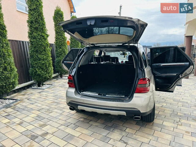 Коричневый Мерседес М-Класс, объемом двигателя 0 л и пробегом 270 тыс. км за 10500 $, фото 28 на Automoto.ua