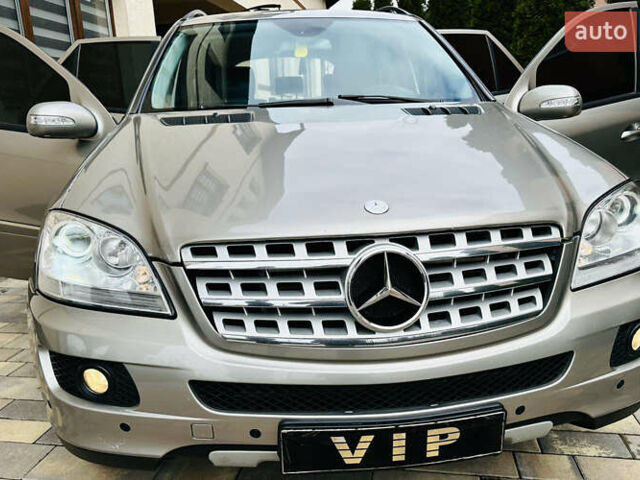 Коричневый Мерседес М-Класс, объемом двигателя 0 л и пробегом 270 тыс. км за 10500 $, фото 22 на Automoto.ua