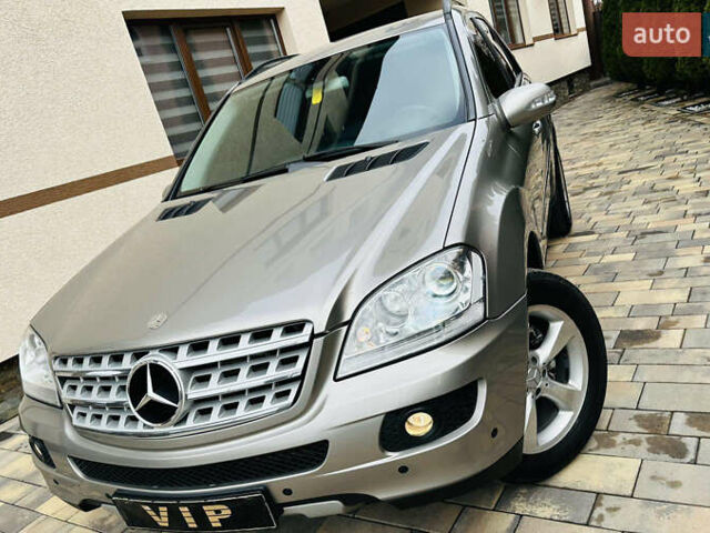 Коричневый Мерседес М-Класс, объемом двигателя 0 л и пробегом 270 тыс. км за 10500 $, фото 25 на Automoto.ua