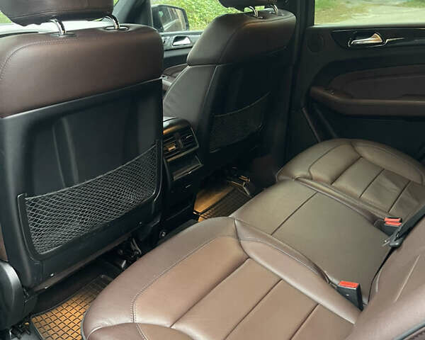 Коричневый Мерседес М-Класс, объемом двигателя 2.14 л и пробегом 187 тыс. км за 21000 $, фото 9 на Automoto.ua