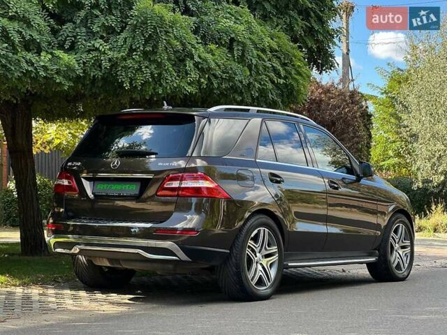 Коричневий Мерседес М-Клас, об'ємом двигуна 2.14 л та пробігом 270 тис. км за 17900 $, фото 7 на Automoto.ua