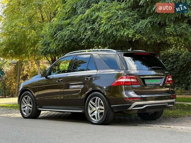 Коричневий Мерседес М-Клас, об'ємом двигуна 2.14 л та пробігом 270 тис. км за 17900 $, фото 9 на Automoto.ua
