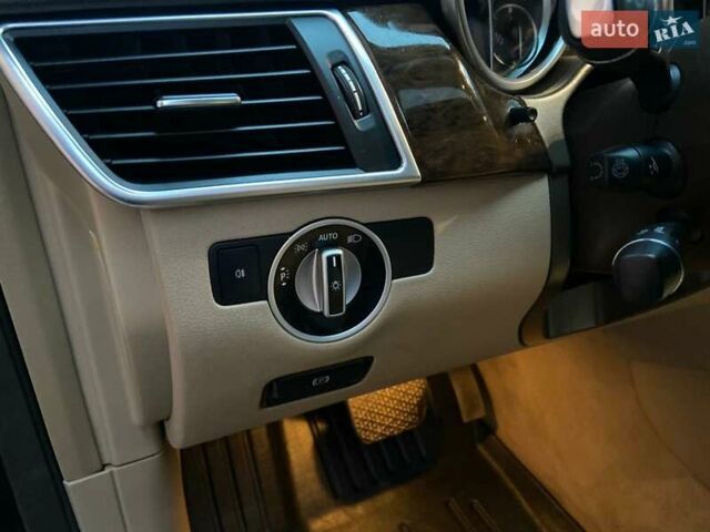 Коричневый Мерседес М-Класс, объемом двигателя 2.99 л и пробегом 253 тыс. км за 19700 $, фото 44 на Automoto.ua