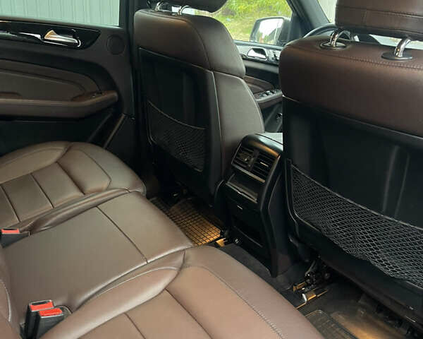 Коричневый Мерседес М-Класс, объемом двигателя 2.14 л и пробегом 187 тыс. км за 21000 $, фото 11 на Automoto.ua