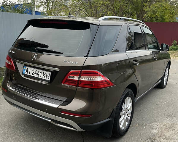 Коричневый Мерседес М-Класс, объемом двигателя 2.14 л и пробегом 187 тыс. км за 21000 $, фото 3 на Automoto.ua