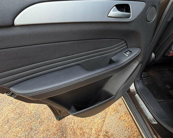 Коричневый Мерседес М-Класс, объемом двигателя 2.14 л и пробегом 69 тыс. км за 25500 $, фото 11 на Automoto.ua