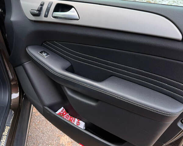 Коричневый Мерседес М-Класс, объемом двигателя 2.14 л и пробегом 69 тыс. км за 25500 $, фото 16 на Automoto.ua