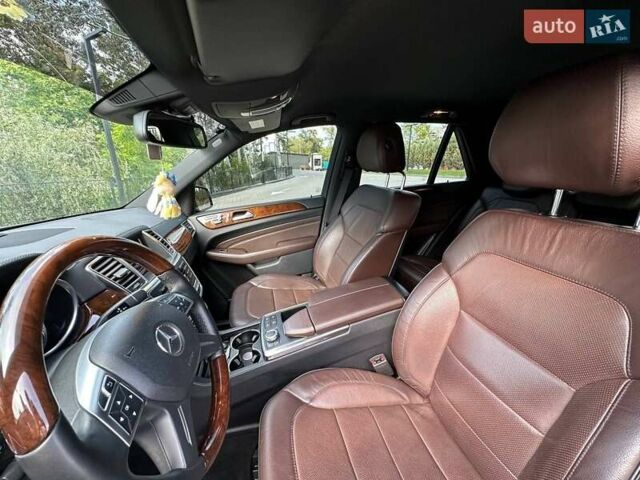 Коричневый Мерседес М-Класс, объемом двигателя 2.99 л и пробегом 112 тыс. км за 26999 $, фото 11 на Automoto.ua