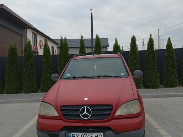 Красный Мерседес М-Класс, объемом двигателя 3.2 л и пробегом 264 тыс. км за 4850 $, фото 3 на Automoto.ua