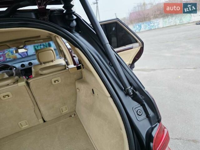 Красный Мерседес М-Класс, объемом двигателя 3.5 л и пробегом 266 тыс. км за 9333 $, фото 56 на Automoto.ua