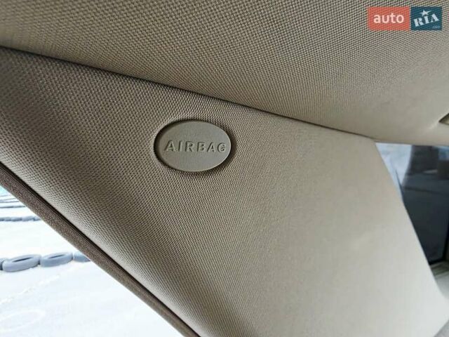 Красный Мерседес М-Класс, объемом двигателя 3.5 л и пробегом 266 тыс. км за 9333 $, фото 84 на Automoto.ua