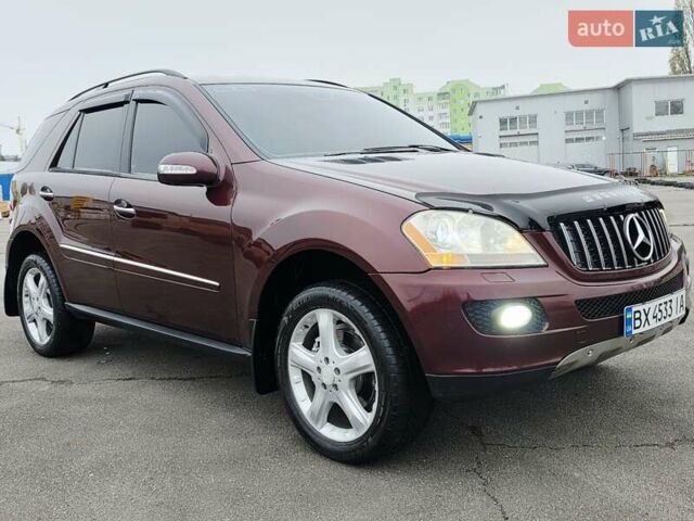 Красный Мерседес М-Класс, объемом двигателя 3.5 л и пробегом 266 тыс. км за 9333 $, фото 17 на Automoto.ua